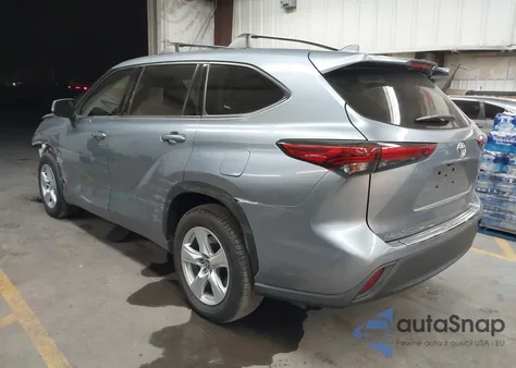 2021 Toyota Highlander Le z USA, uszkodzony, nr VIN 5TDZZRAH4MS083571